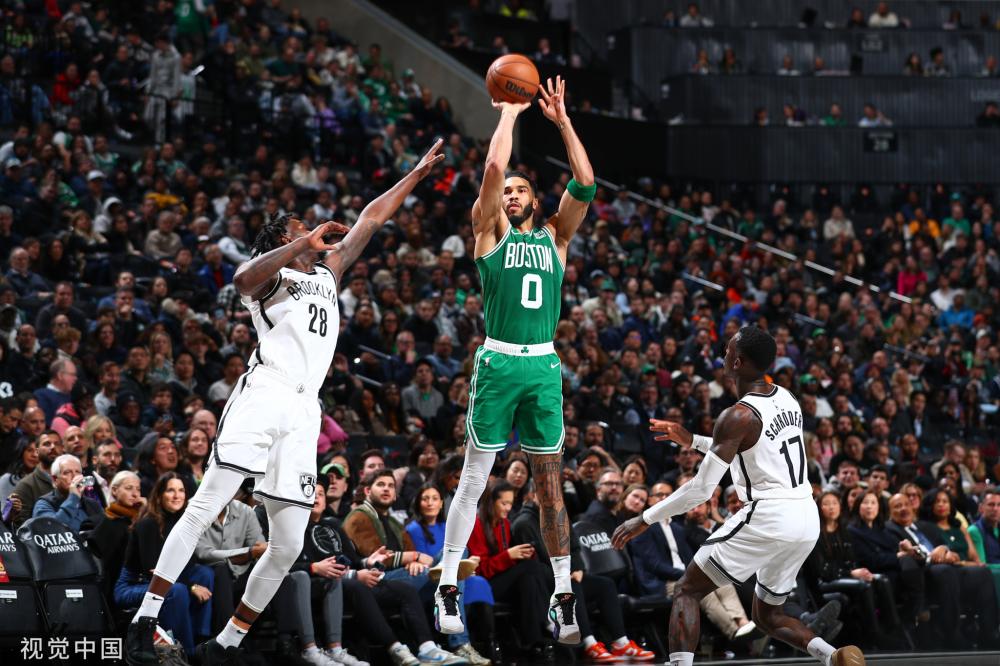 政部长与足 政部长与足